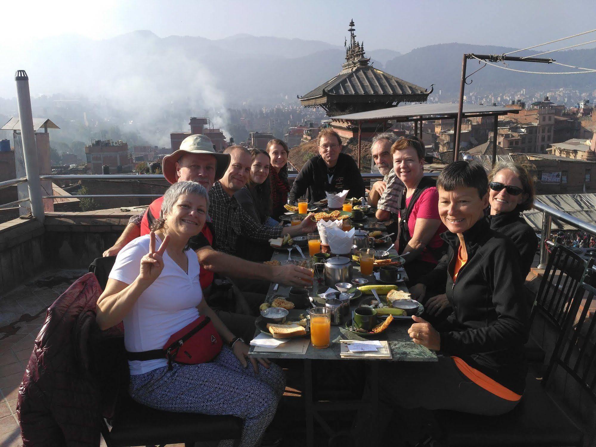 Sunny Guest House And Cafe Bhaktapur Ngoại thất bức ảnh