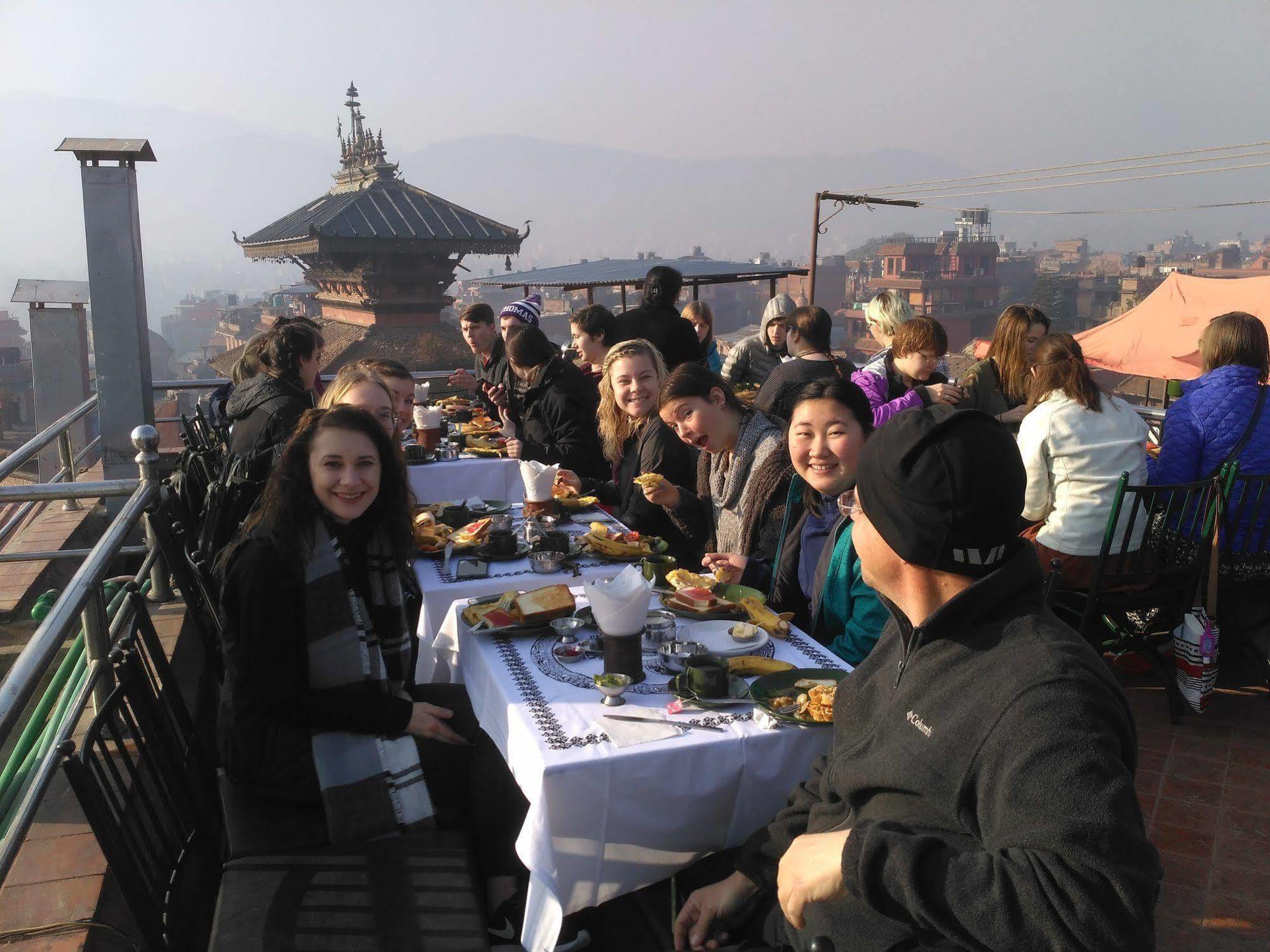 Sunny Guest House And Cafe Bhaktapur Ngoại thất bức ảnh